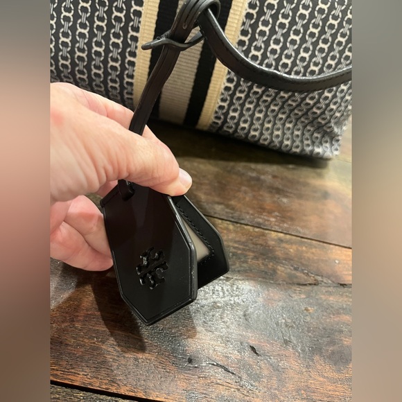 Tory Burch Gemini canvas coated LARGE TOTE Gemini Link GUC - Picture 3 of 16